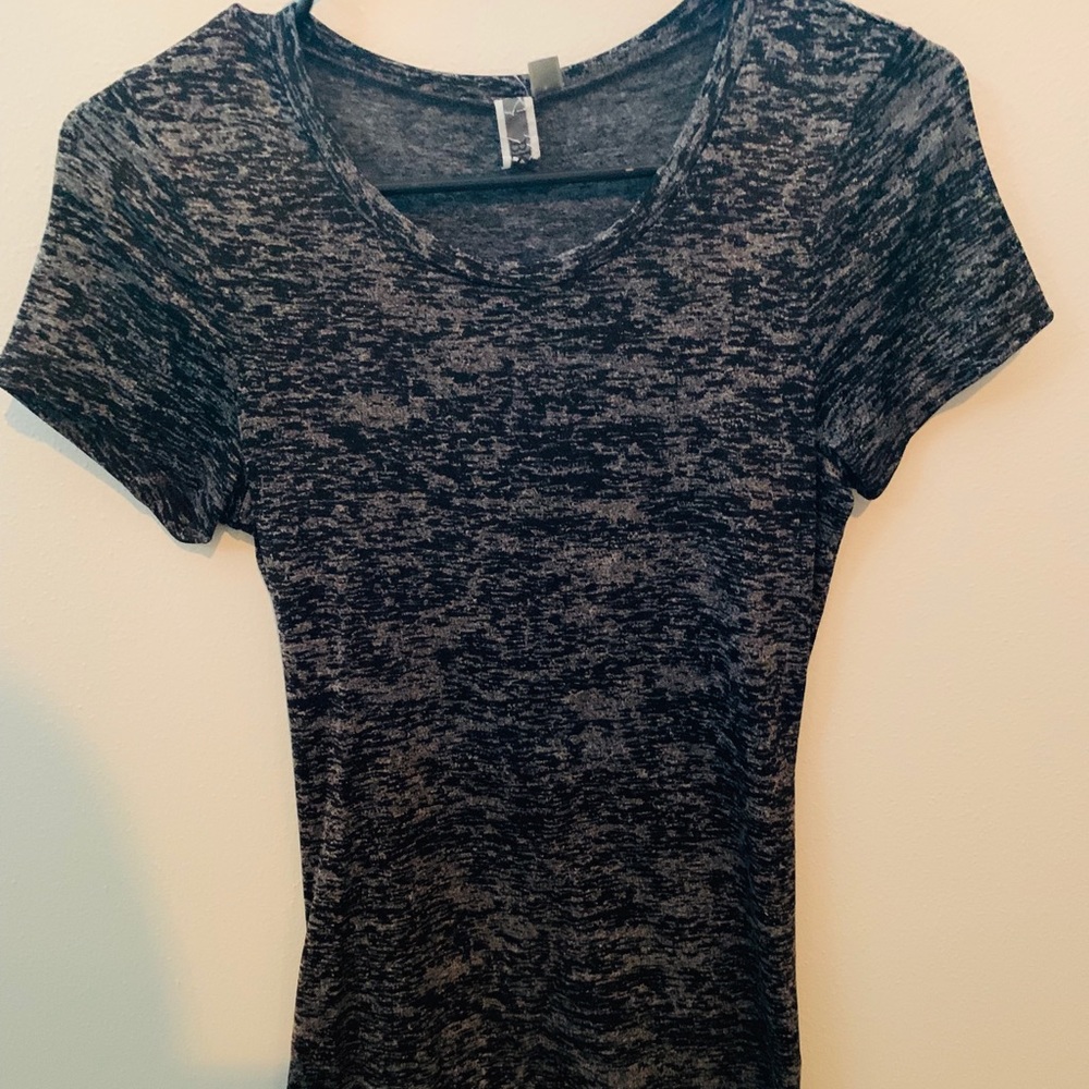 Black and gold short sleeved BKE top